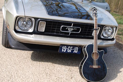 Klassieke Mustang bij een bijzondere mijlpaal - Uniek vervoer voor pensioen of laatste wens