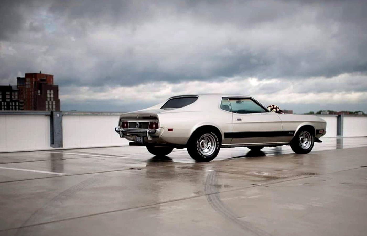 Ford Mustang Grande als trouwauto zelf rijden